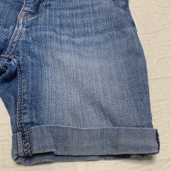 3T (6/$20) Stretch-Denim Jean Shorts by Gap - Picture 2 of 14